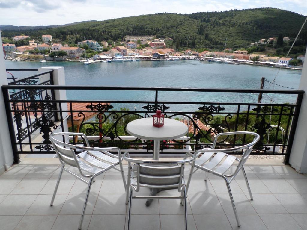 Nicolas Rooms Фискардон Номер фото