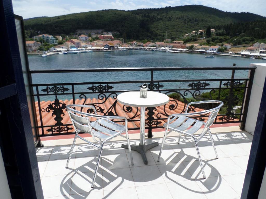 Nicolas Rooms Фискардон Номер фото